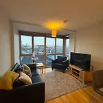 Cozy One Bedroom Apartment In Grand Canal